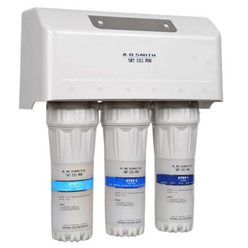 ao史密斯直飲型反滲透凈水器 AR400-B1 高效凈化，直飲安心